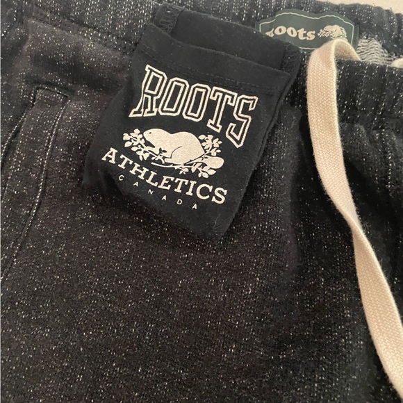 Roots size medium - Picture 1 of 5